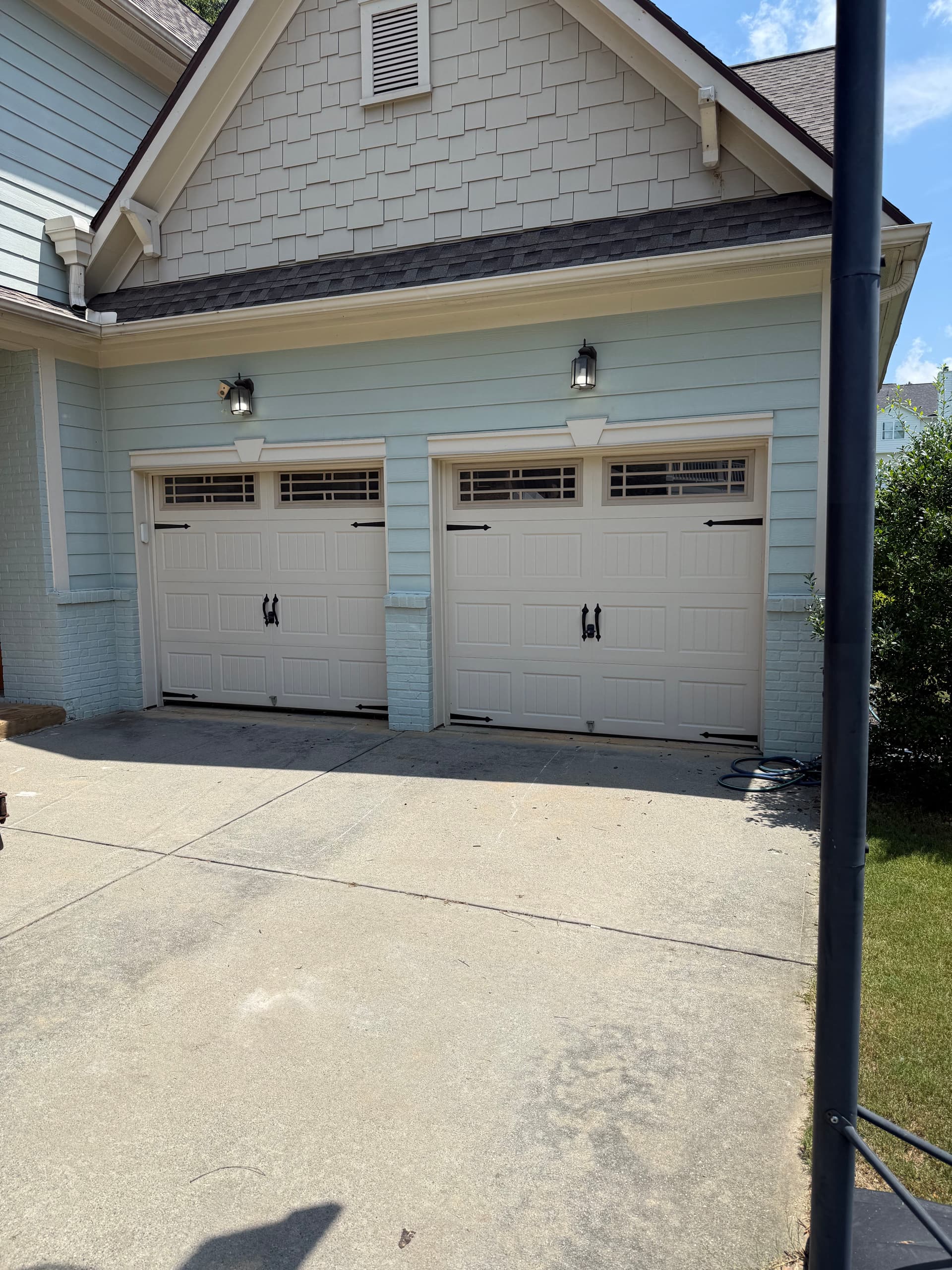 Furniture and Clutter Hauled Away in Braselton image