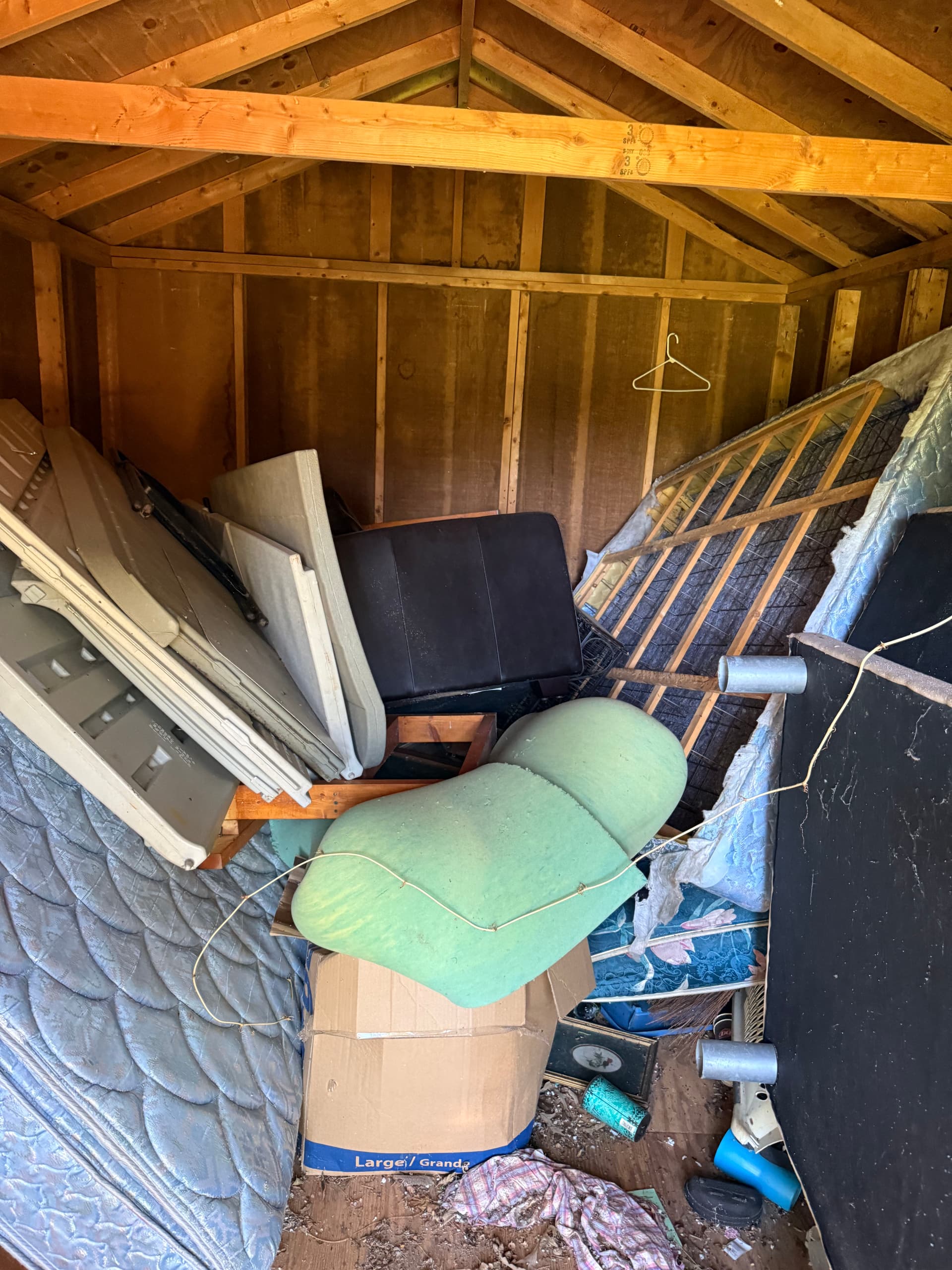 Gallery photos for Packed Shed Cleanout Completed in Hoschton: Image #3