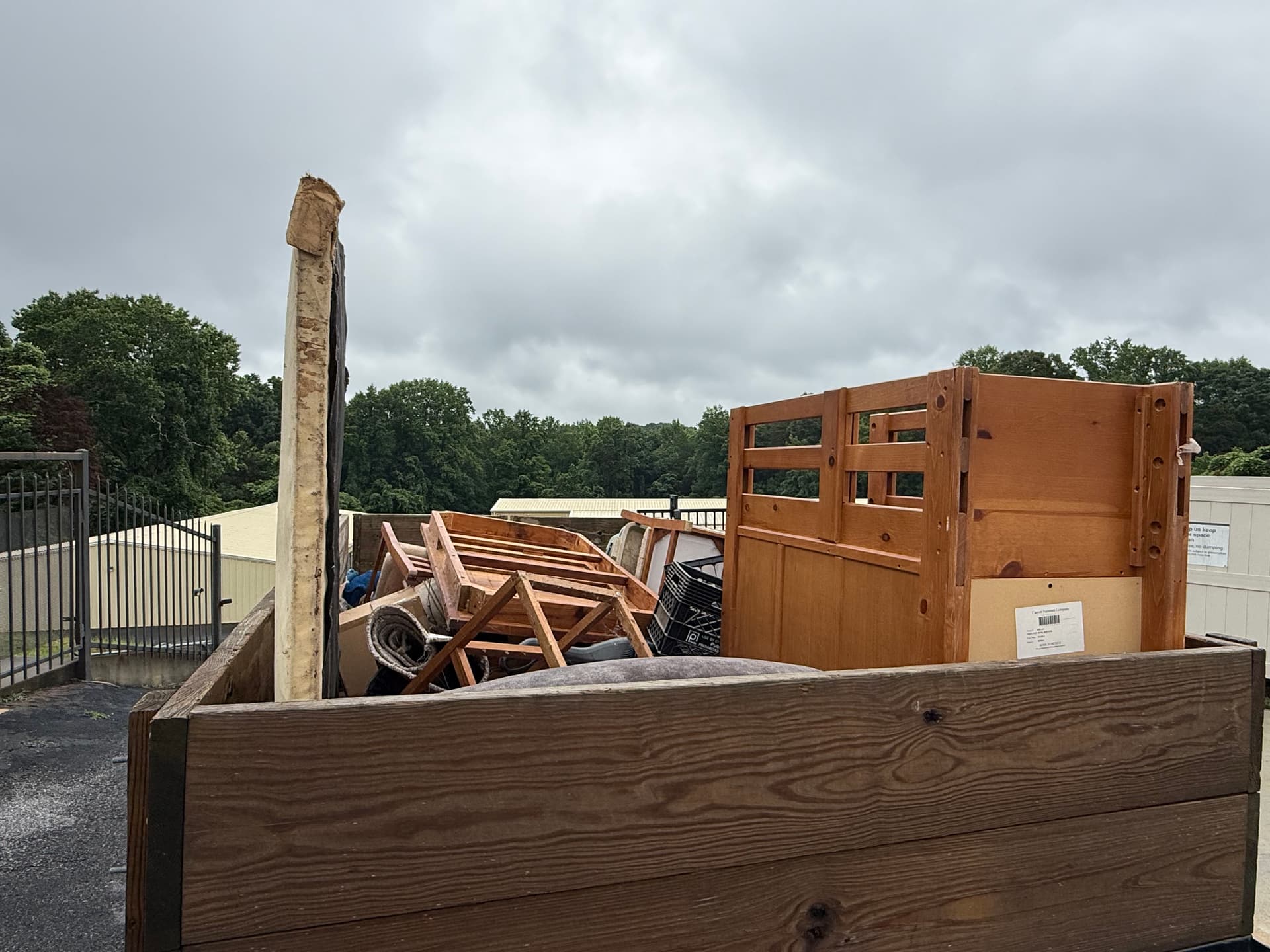 Gallery photos for Full Storage Unit Cleanout Done Right: Image #2