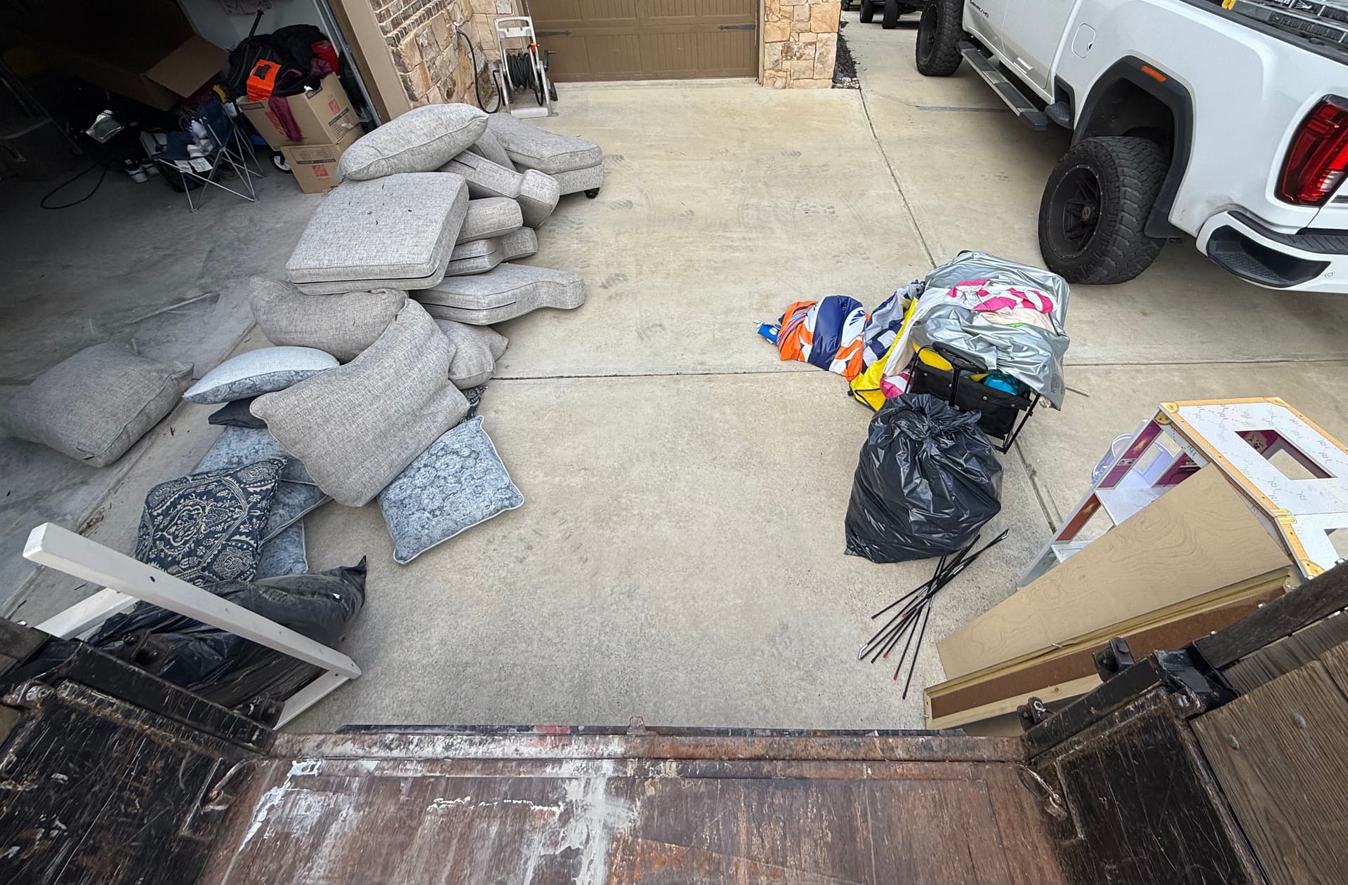 Gallery photos for Full Home Cleanout and Furniture Removal in Auburn: Image #1